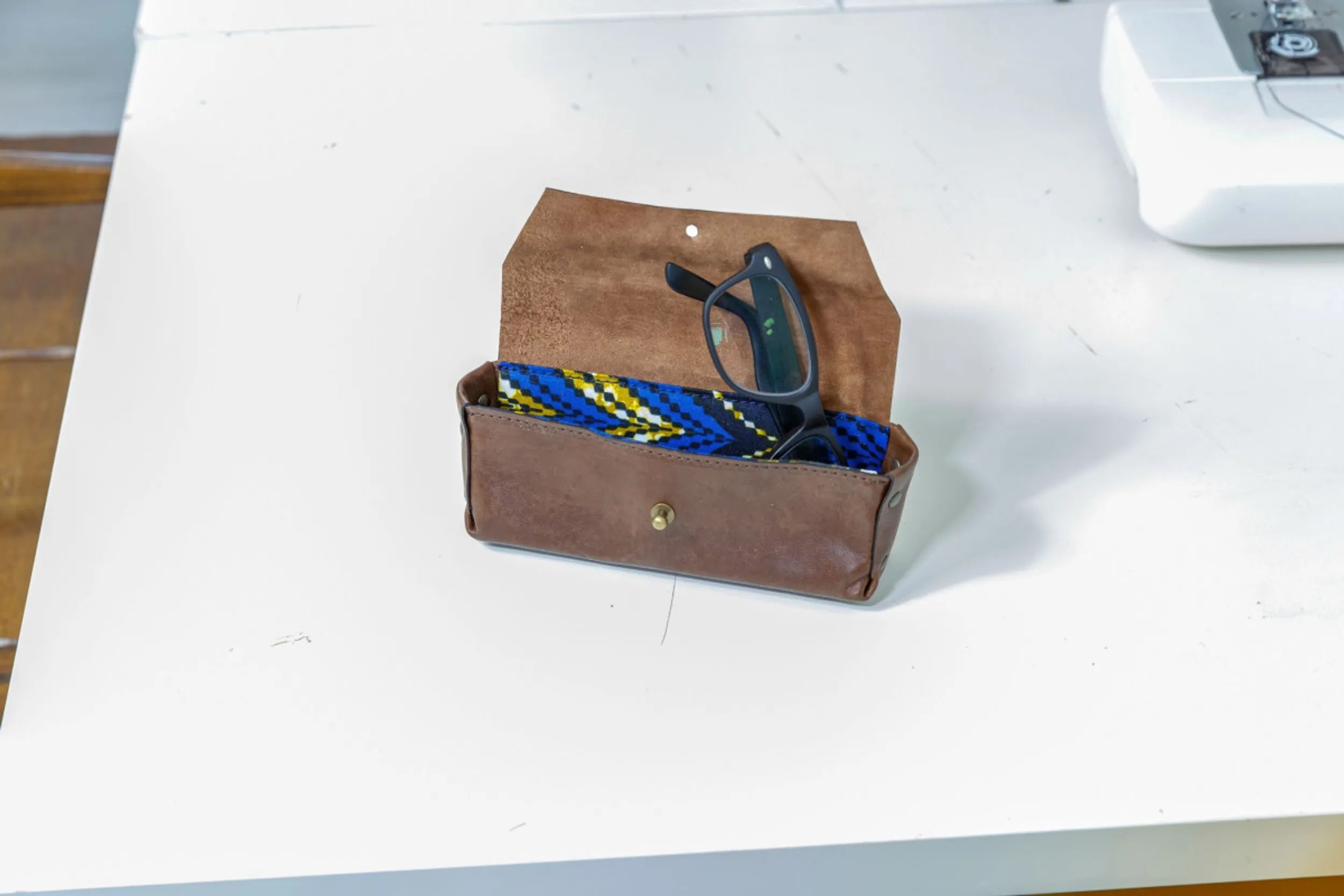 Fabriquer votre étui à lunettes en cuir